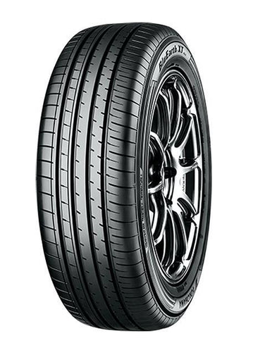 215/65R17 99V Yokohama BluEarth XT-AE61 (sis. asennus)